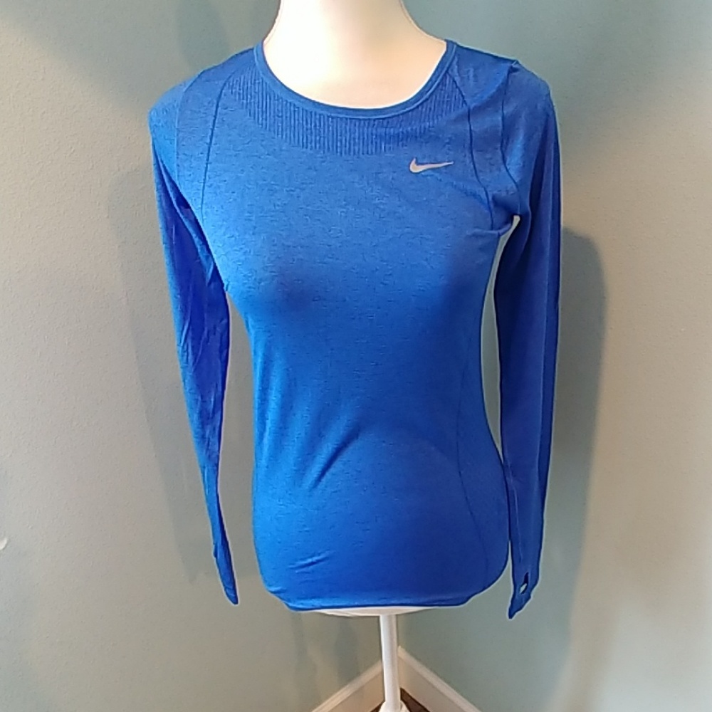 NWT Nike dri-fit top